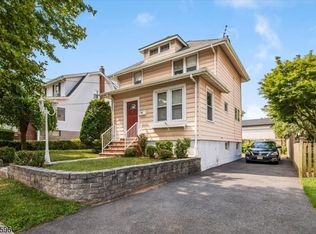 107 Chestnut St, Rochelle Park, NJ 07662