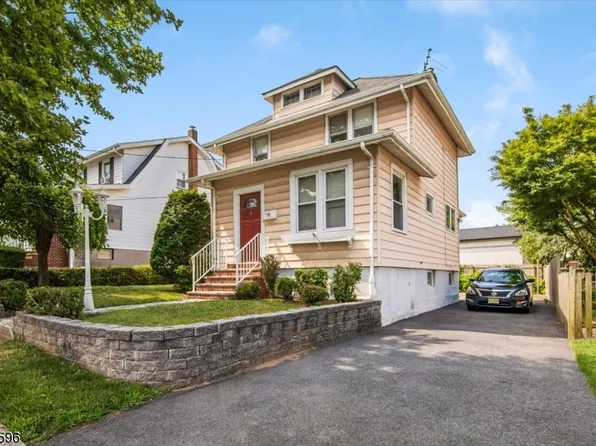 107 Chestnut St, Rochelle Park Twp., NJ 07662