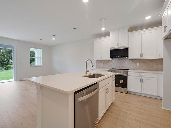 Holly Kitchen