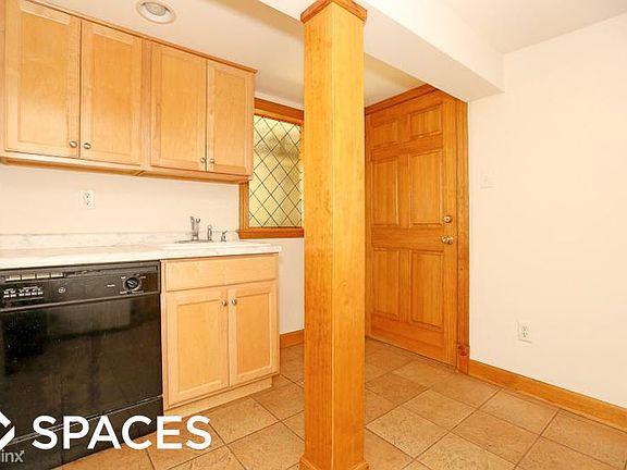 5th image of 3638 N Keeler Ave APT Gdn