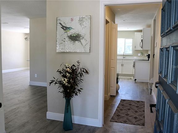 5th image of 1433 Nottingham Dr