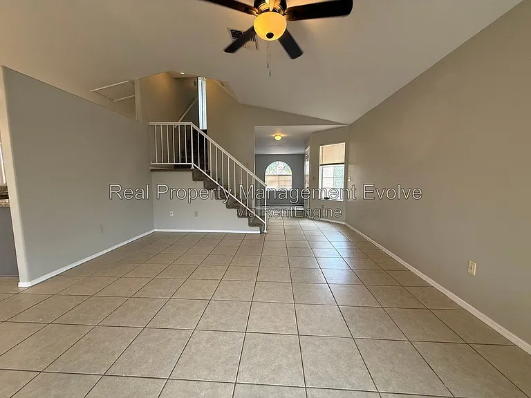 3725 E Taro Ln — Photo 7