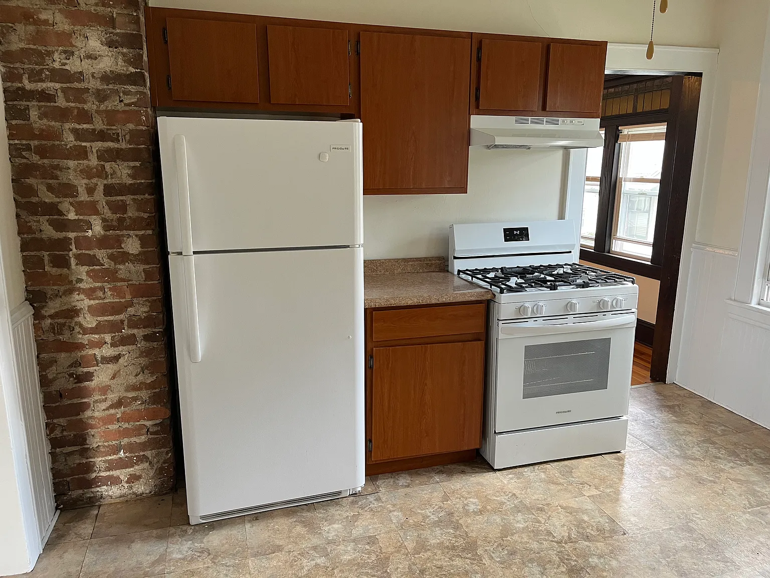 2 bed, 1100 sqft, $2,000 — Photo 2