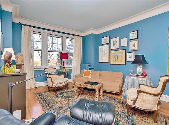 5th image of 3438 Russell Blvd APT 201