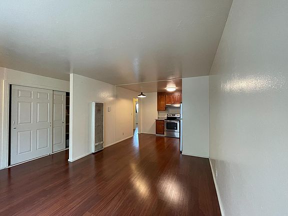 3rd image of 655 Sylvan St #4