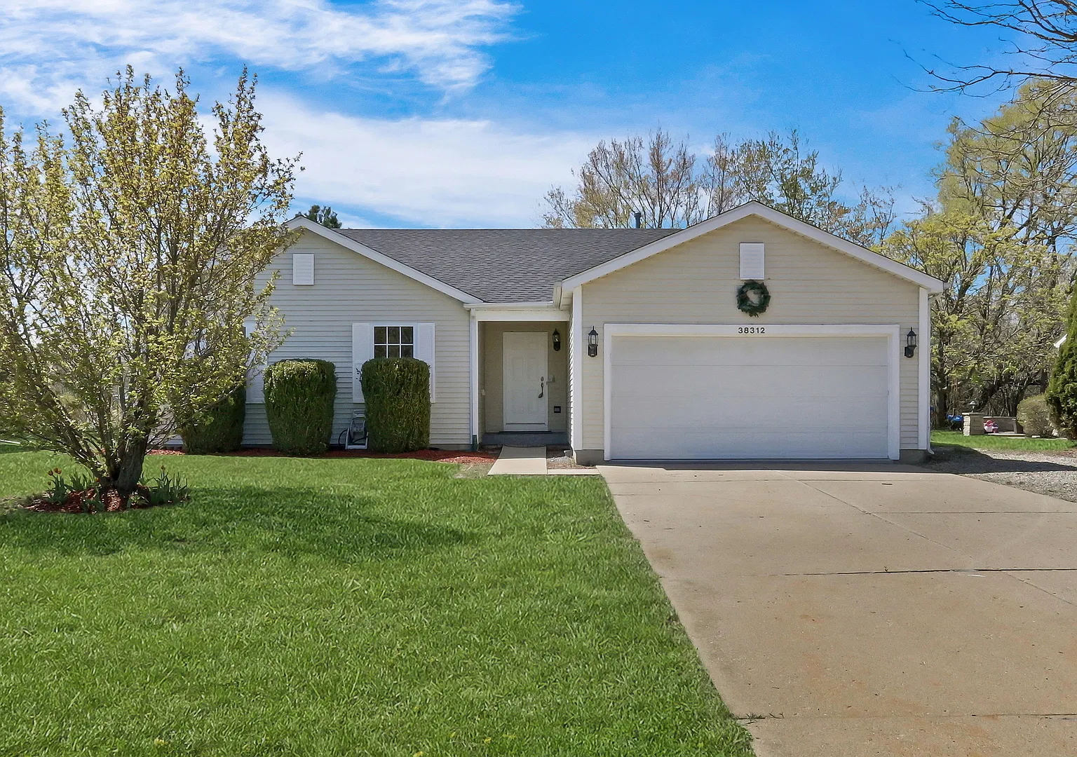 3 bed, 1542 sqft, $2,950 — Photo 1
