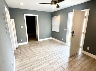 4922 Slauson Ave #B, Maywood, CA 90270
