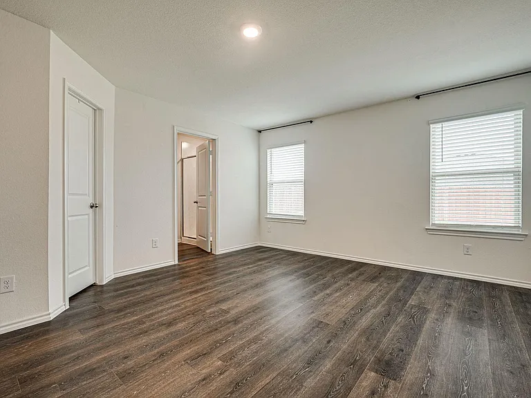 317 Sage St — Photo 15