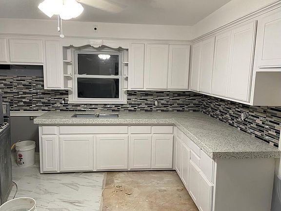 2nd image of 264 Orange Ave Floor 1