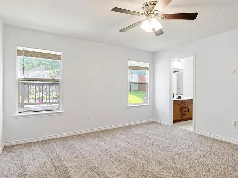 5910 Sandy Lake St — Photo 6