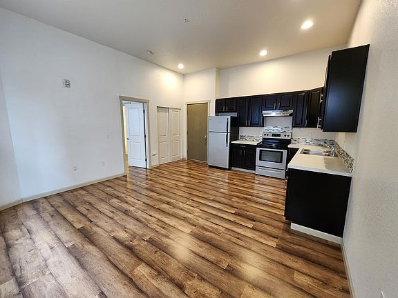 2nd image of 404 Legion Way SE #11182474