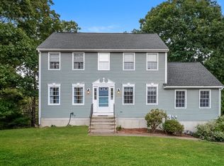 10 Kristin Ct, Northbridge, MA 01534