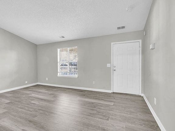 3rd image of 1374 Misty Ridge Ct