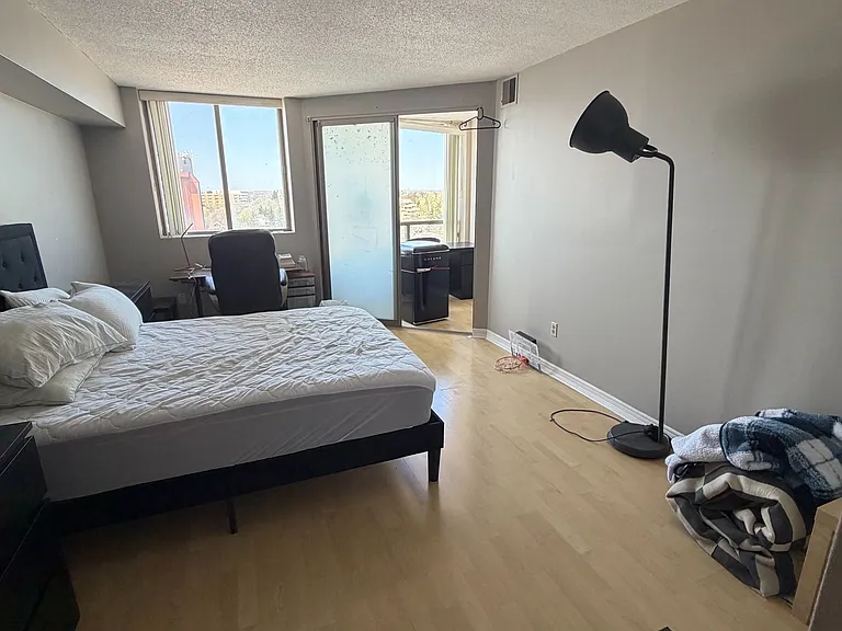 695 Richmond St #1307 — Photo 12