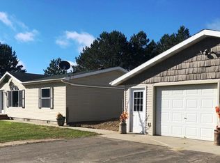 103 Sunrise Dr, Staples, MN 56479
