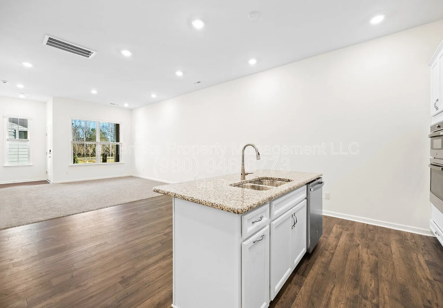 4 bed, 3.5 bath, 2380 sqft, $2,595 — Photo 4