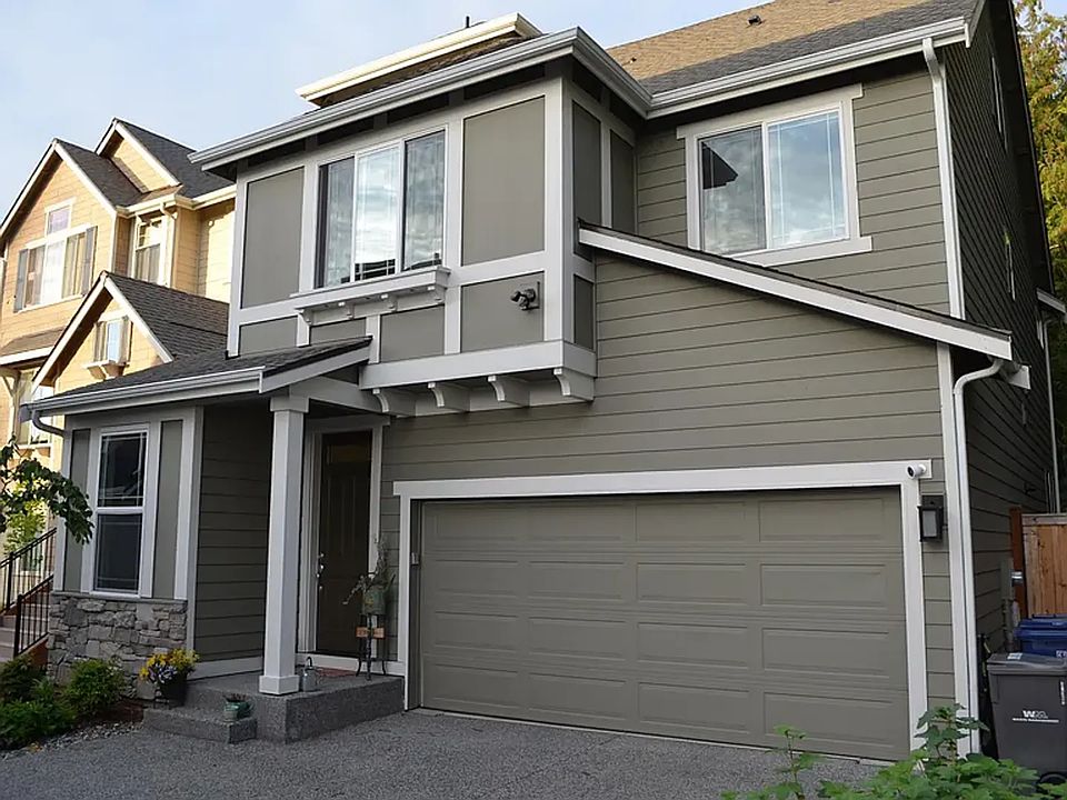 1st image of 418 204th St SW