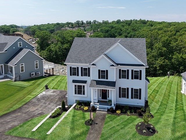 1st image of 24 Strongwater Dr