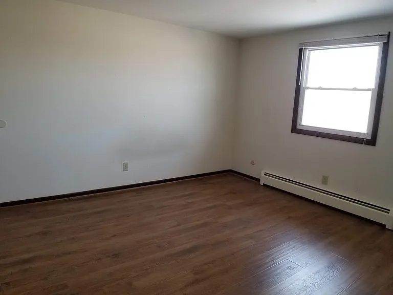 Embassy Square Apartments — Photo 54
