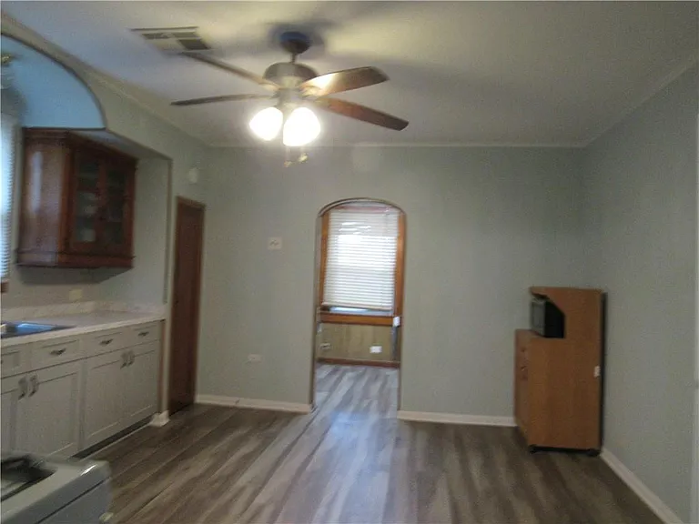 605 Bellanger St — Photo 13
