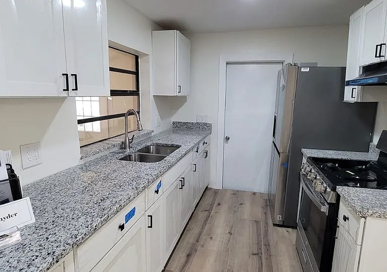 329 W Arlington St — Photo 9