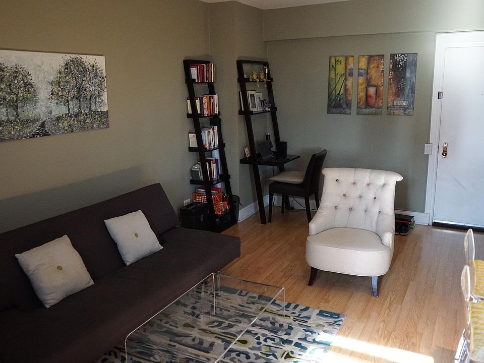 1st image of 1211 N La Salle Dr #8