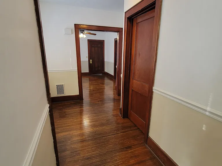 114 Roser St #1 — Photo 6