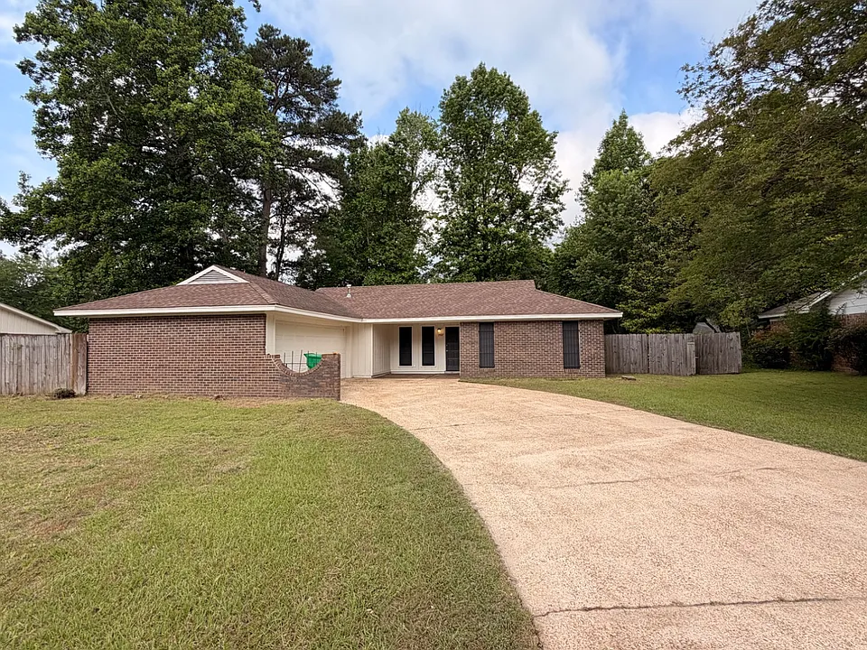 3507 Camellia Cir