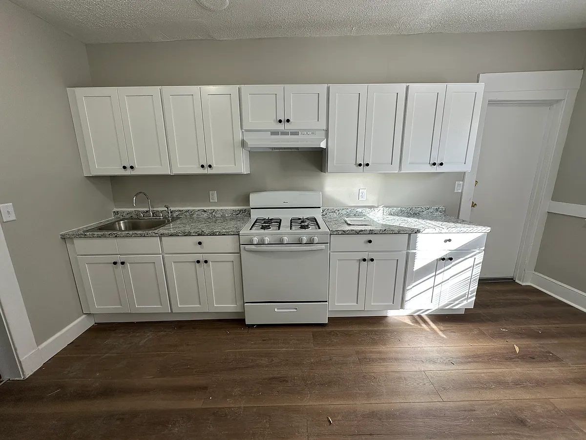 Photo 2 of 14 - 401 Sherman Ave #A6 - New Haven, CT Building Photo - 401 Sherman Ave #A6