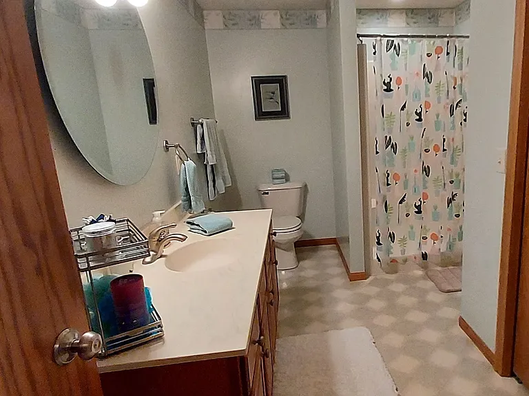 459 Jefferson St — Photo 20
