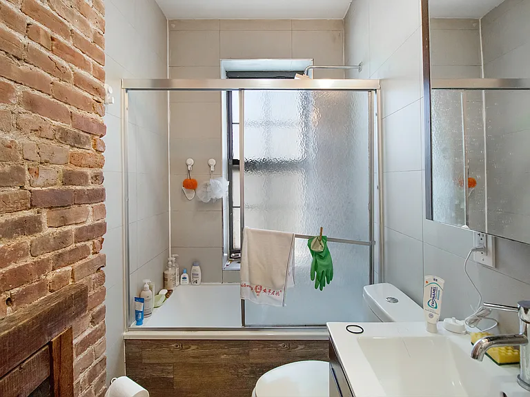 266 Linden St #2 — Photo 5