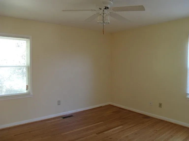 324 Shoreline Dr — Photo 11