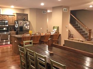 1300 S Roberto Rd, Mahomet, IL 61853