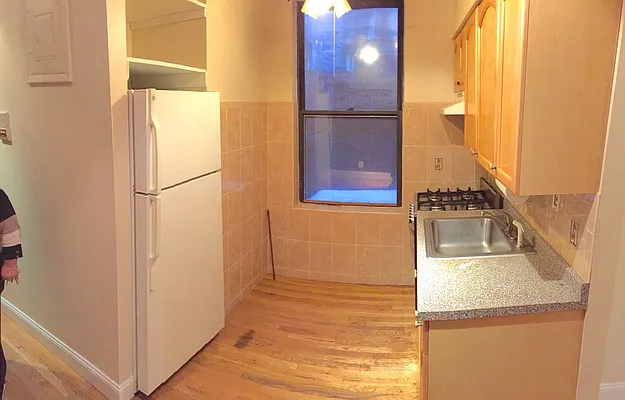 Rented by DYNY Inc | media 18