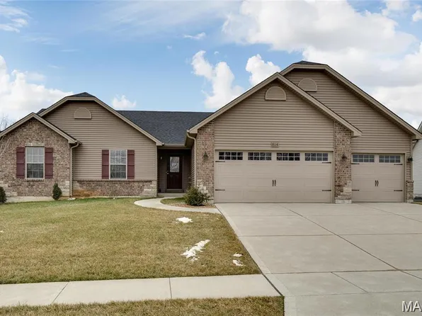 814 Mule Creek Dr, Wentzville, MO 63385