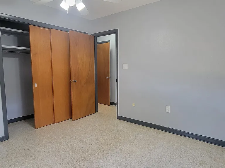 842 Hillside Ave — Photo 6