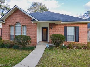 303 Cottage Hill Rd, Mobile, AL 36606