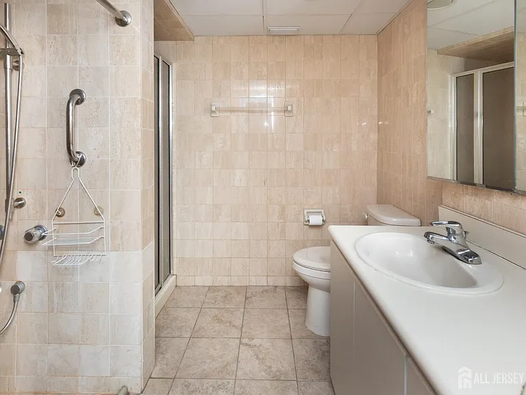 30 S Adelaide Ave #5M — Photo 20