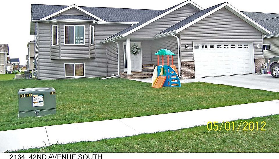 1st image of 2134 42nd Ave S