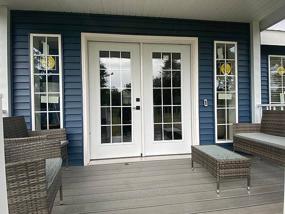 5th image of 253 Greenwood Ave