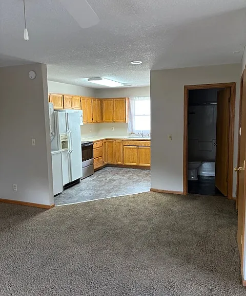 1201 Laurel St — Photo 2