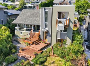 2433 Mathers Ave, West Vancouver, BC V7V2H9