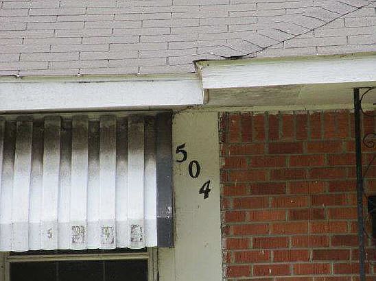 2nd image of 504 Burns St
