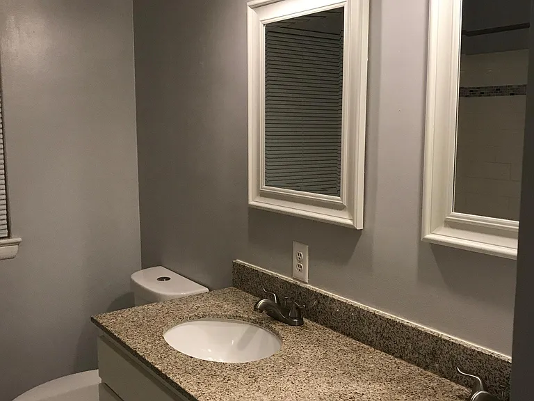 1261 N Keebler Ave — Photo 5