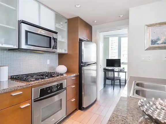 5th image of 980 Cooperage Way #1206