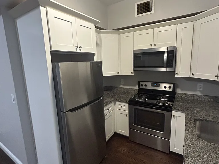 11 Merrymount Rd #1R — Photo 1