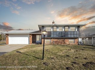 4490 Dell Rd, Lansing, MI 48911