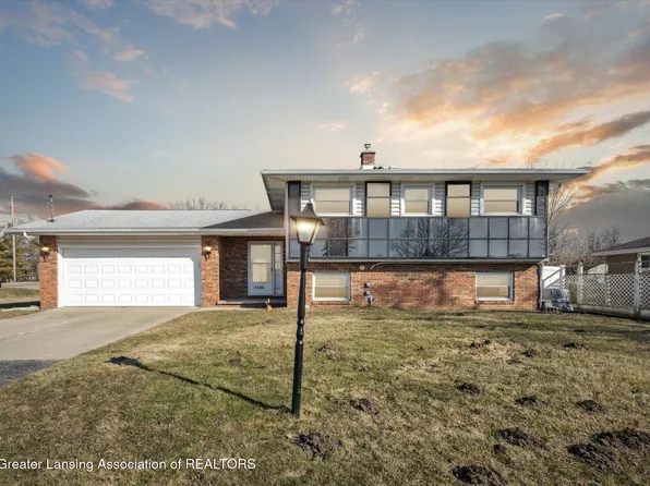 4490 Dell Rd, Lansing, MI 48911