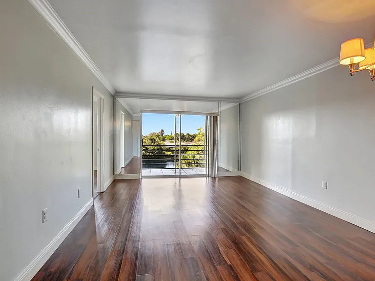 8225 Sunrise Lakes Dr N #303 — Photo 11