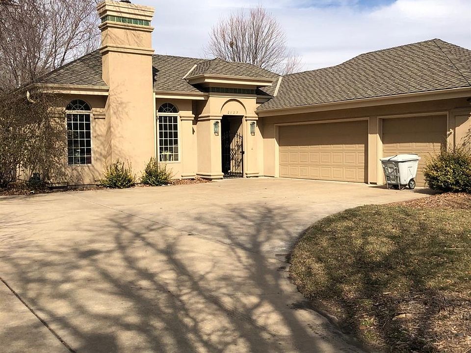 2nd image of 2137 Columbine Ct